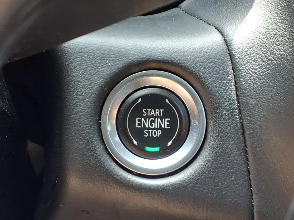 Used 2022 Gray Chevrolet LT image 10