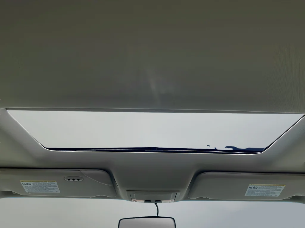 Used 2019 White Ford SEL image 19