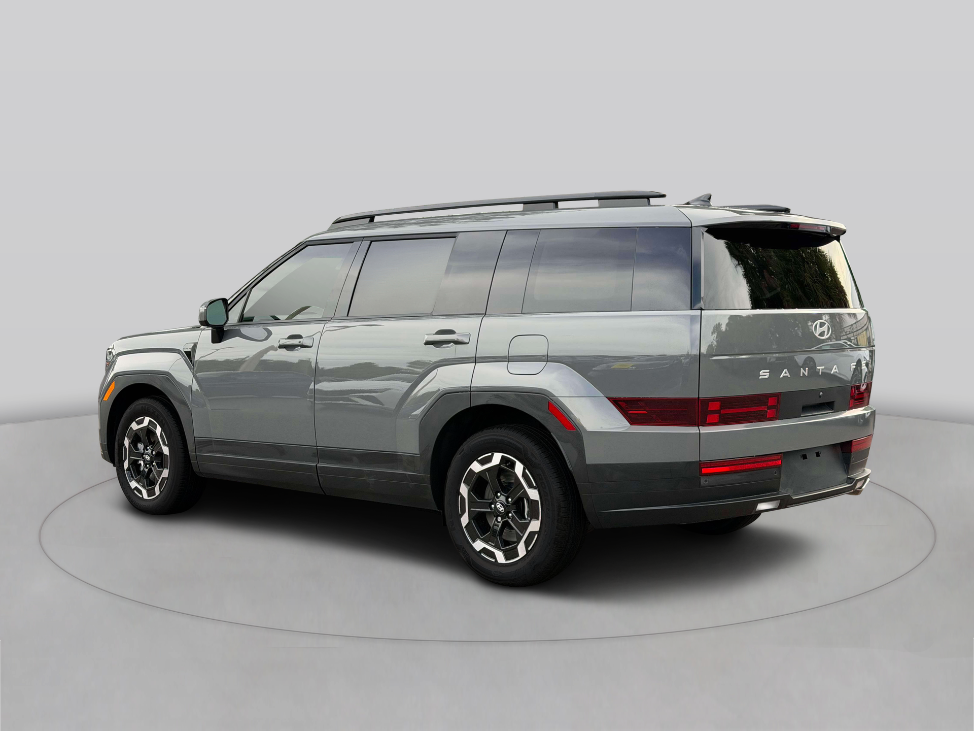 New 2027 Gray Hyundai SEL FWD image 4