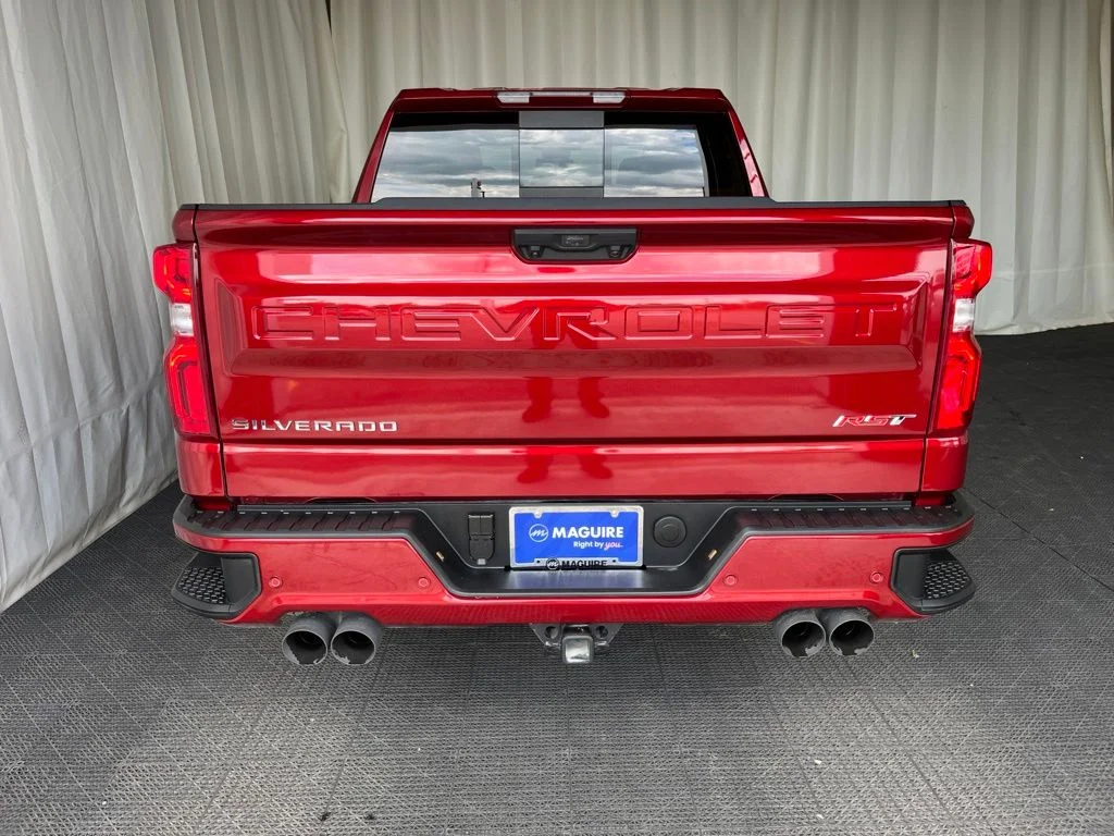 Used 2025 Red Chevrolet RST image 26