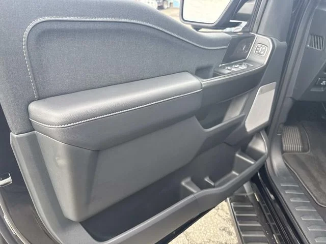 Used 2025 Black Ford Lariat image 20