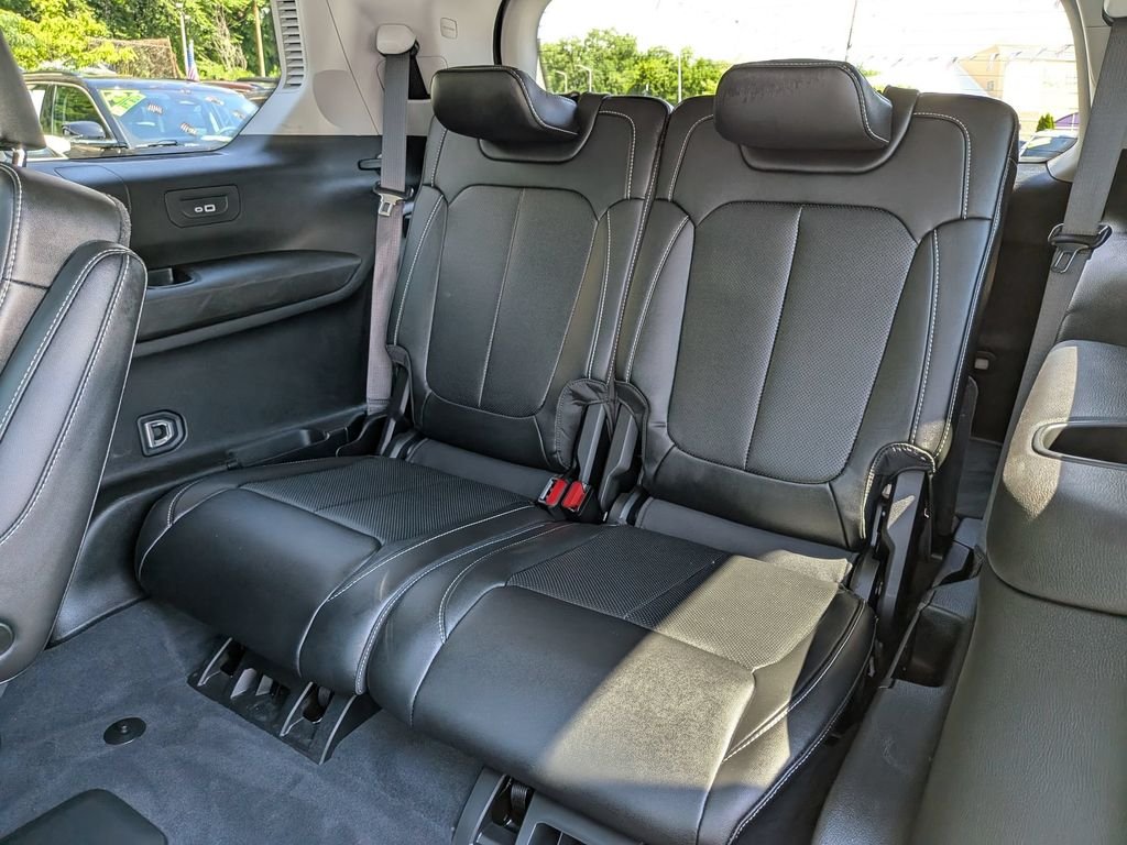 Used 2023 Black Jeep Limited image 28