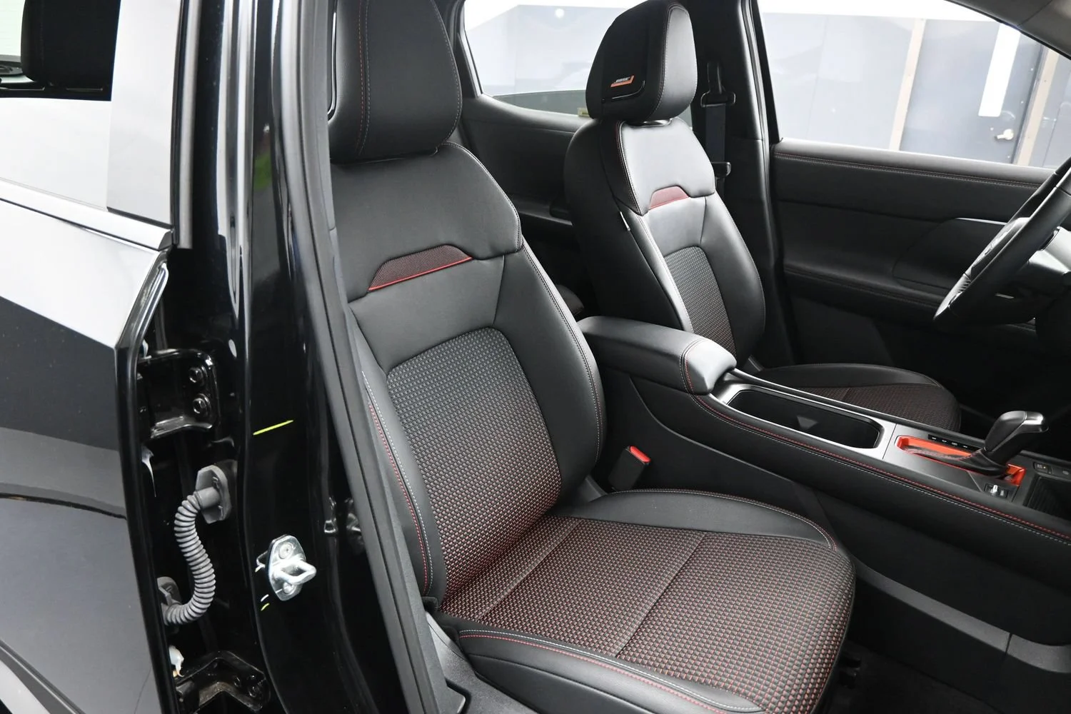 Certified Used 2026 Super Black Nissan SR image 14