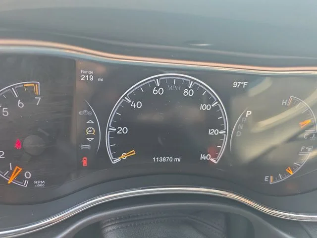 Used 2018 Black Jeep Altitude image 19