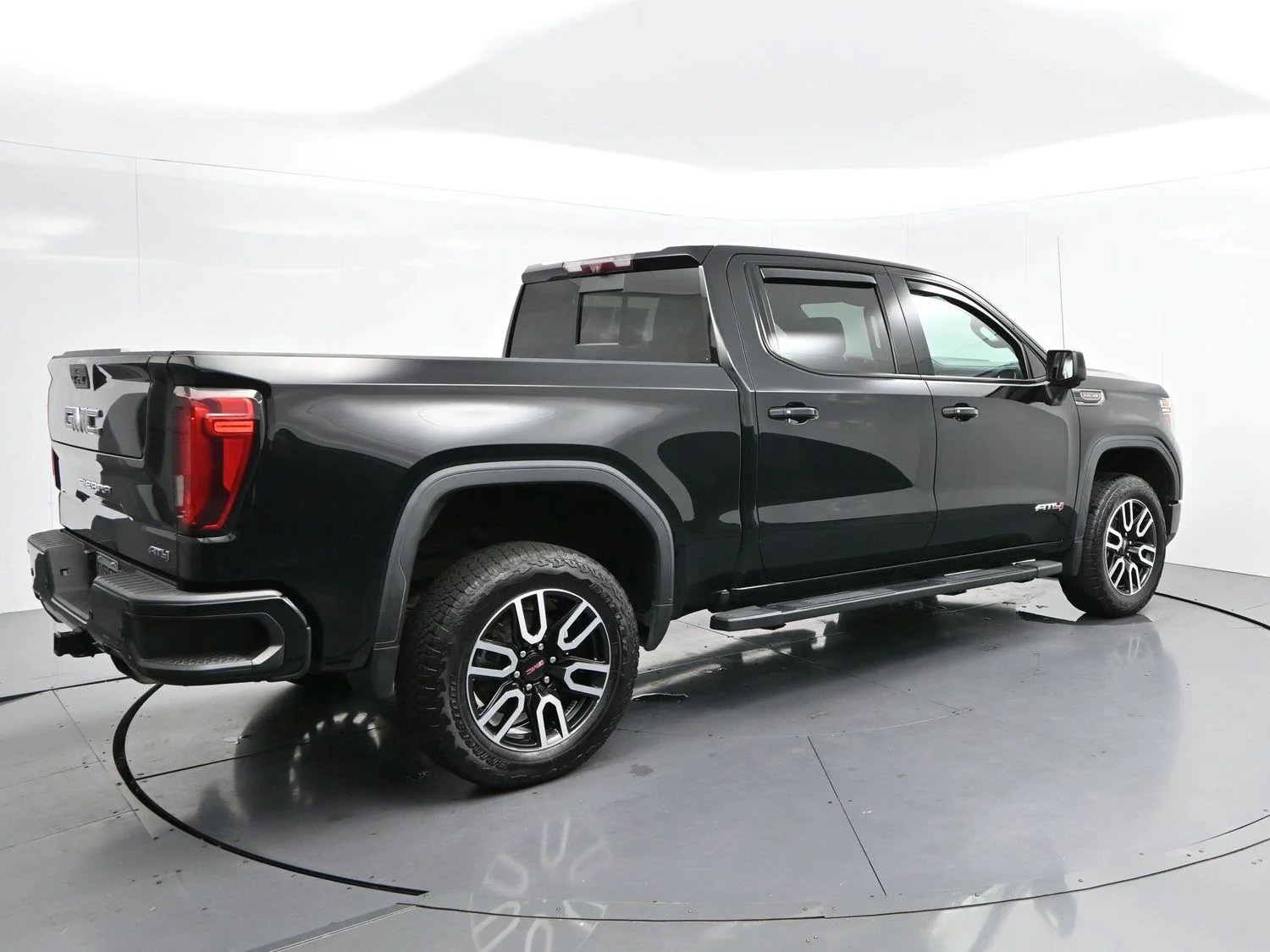 Used 2020 ONYX BLACK GMC AT4 image 7