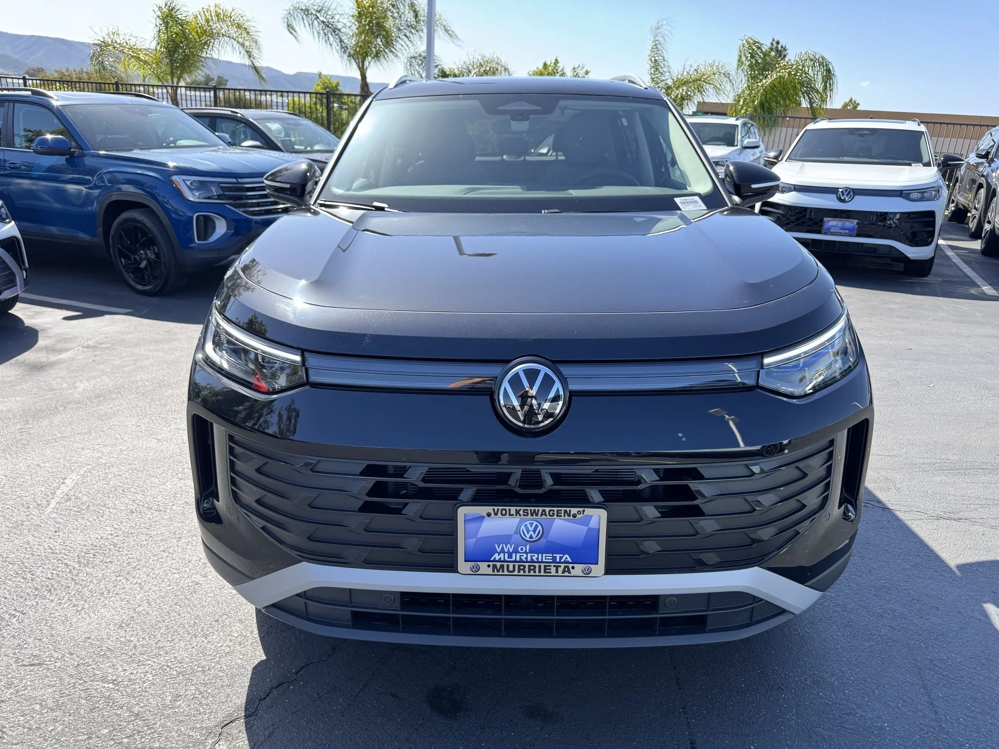 New 2026 Deep Black Pearl Volkswagen SE image 2