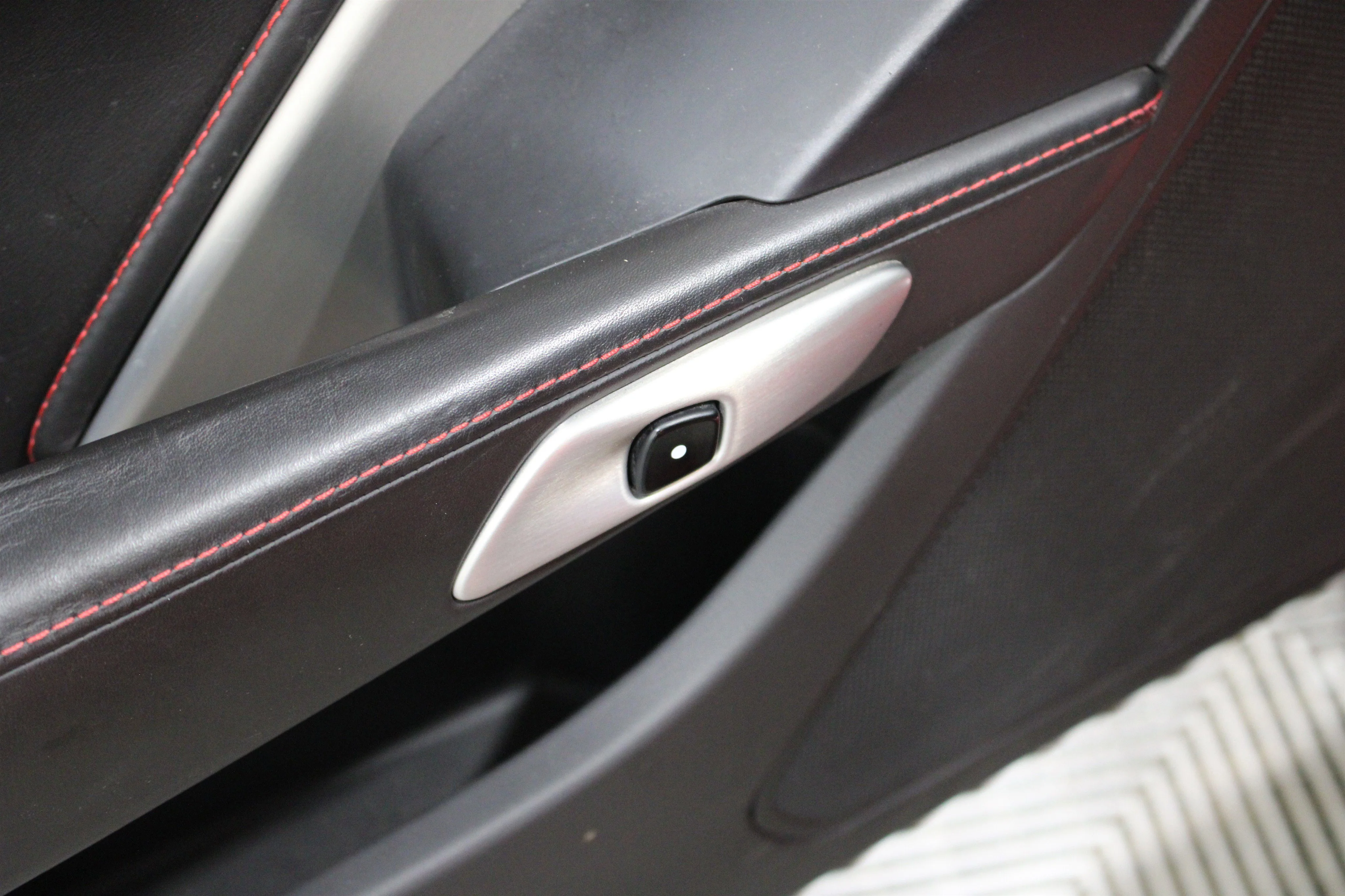 2016 Chevrolet Corvette 3LZ - Photo 8