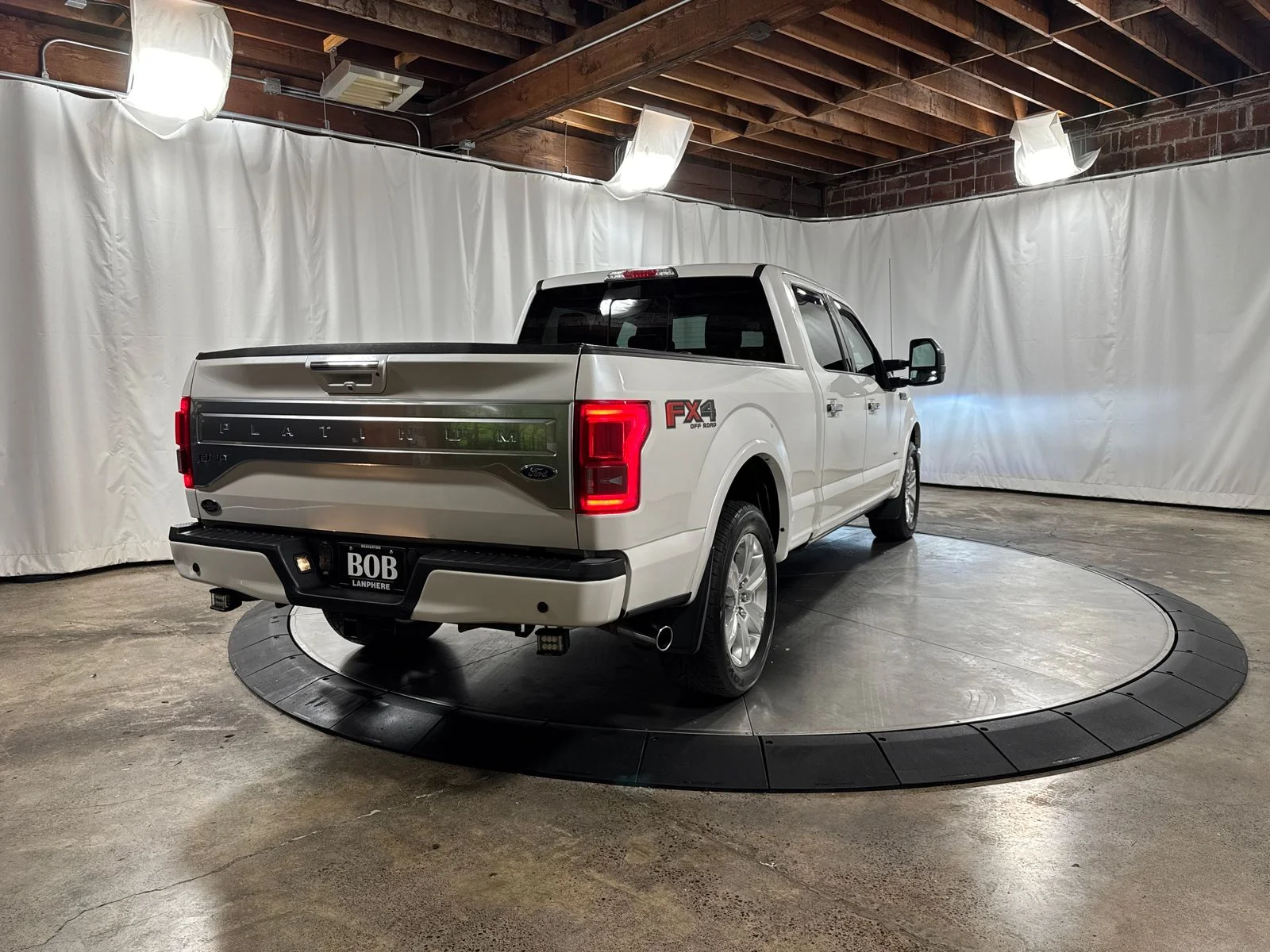 2016 Ford F-150 Platinum - Photo 8