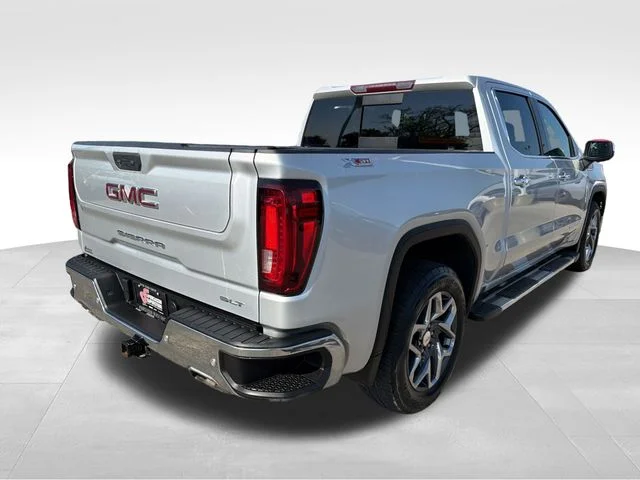 Used 2022 Silver GMC SLT image 7