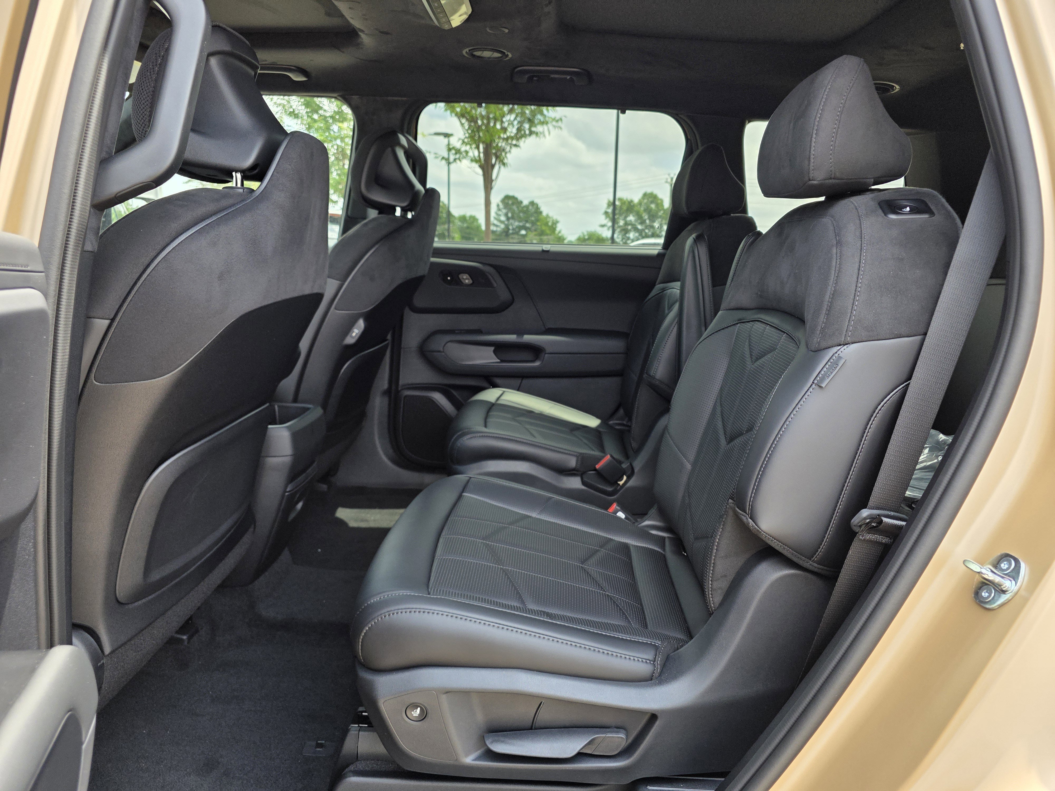 New 2027 Terrain Brown Matte Kia X-Pro SX Prestige image 15
