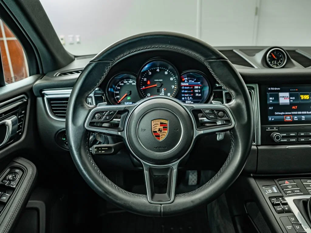 Used 2018 White Porsche  image 29