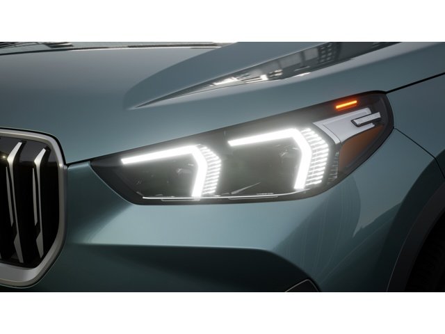New 2027 Cape York Green Metallic BMW xDrive28i image 6