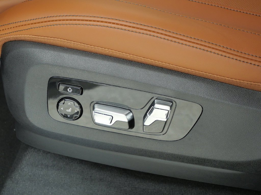 New 2027 Manhattan Green Metallic BMW xDrive40i image 40