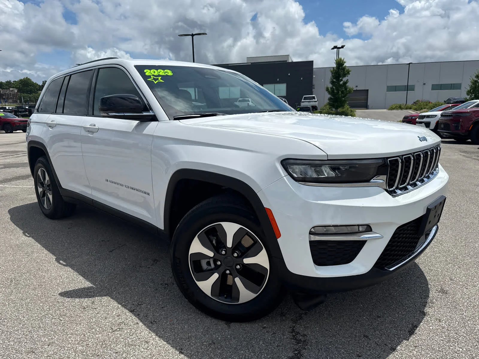 Used 2023 Jeep Grand Cherokee 4xe with VIN 1C4RJYB6XPC669762 for sale in Kansas City