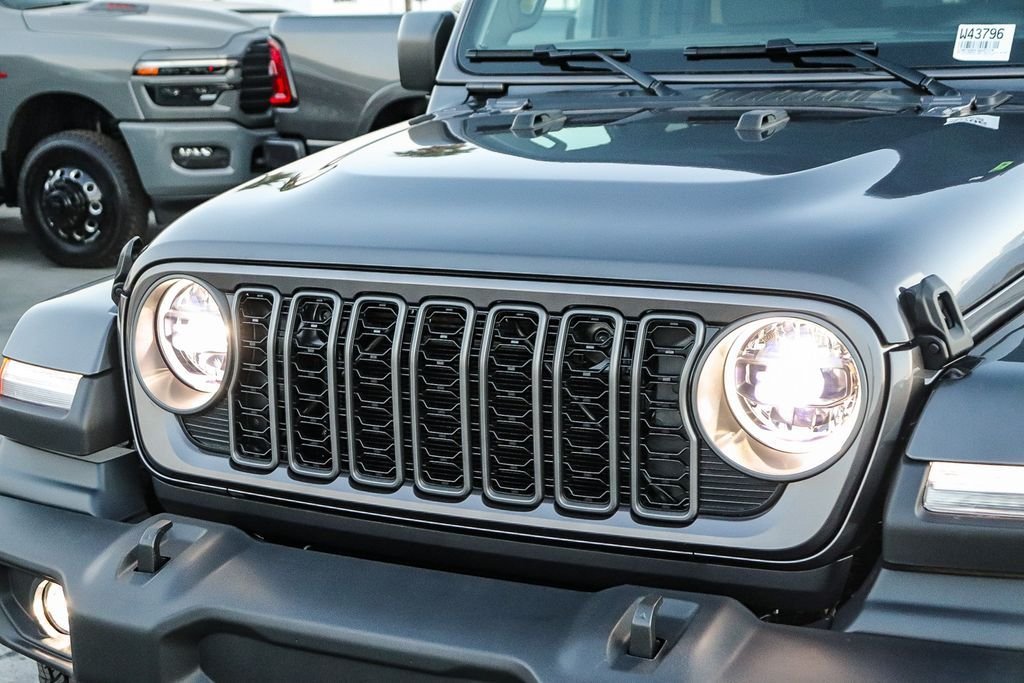 New 2026 Crystal Metallic Jeep California Edition image 6