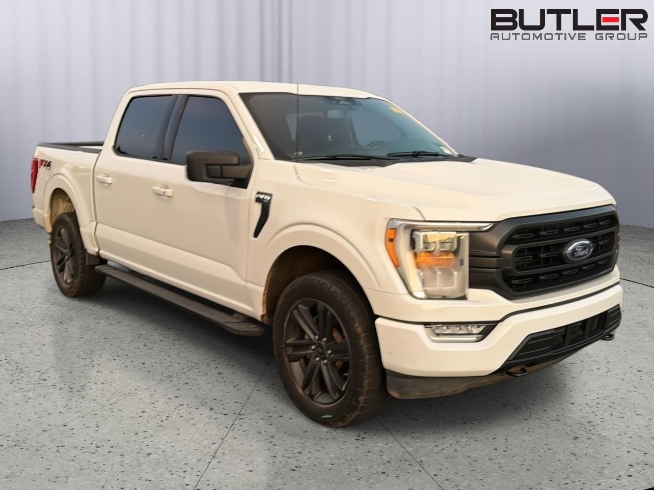 Used 2022 Oxford White Ford XLT image 4