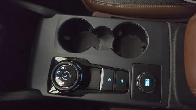Used 2022 Blue Metallic Ford Outer Banks image 10