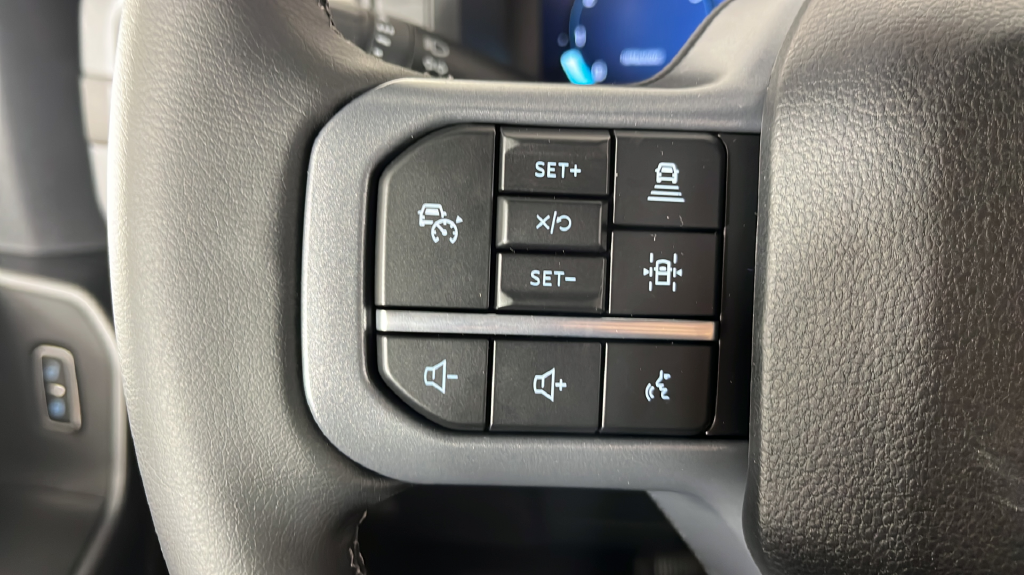 New 2026 Carbonized Gray Metallic Ford XLT image 20