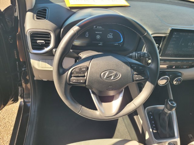 Certified Used 2025 Black Hyundai SEL image 30