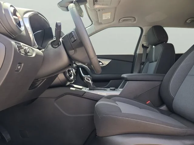 New 2026 Summit White Chevrolet 2LT image 21