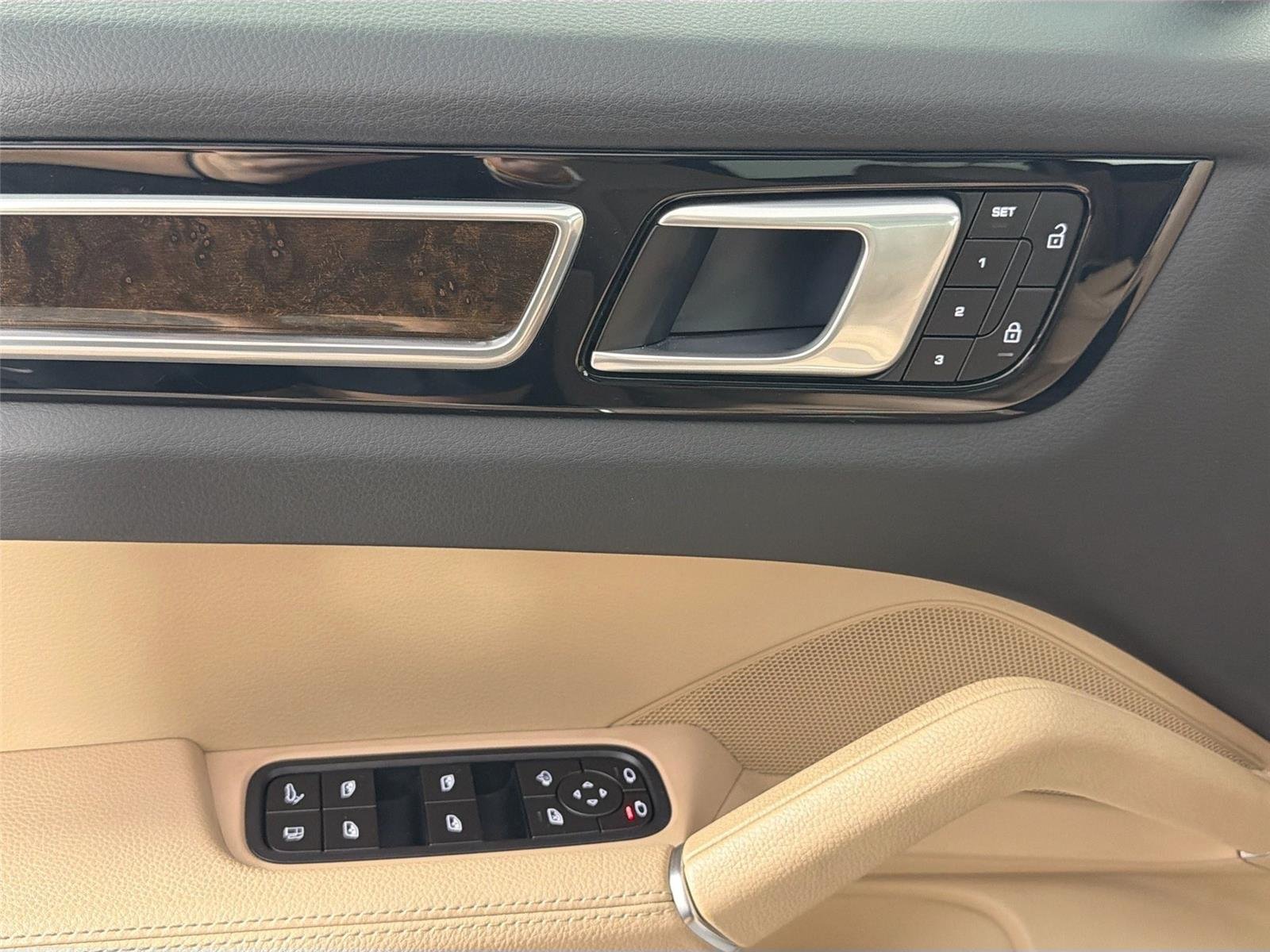 Certified Used 2022 BLACK Porsche E-Hybrid Coupé Platinum Editi image 31