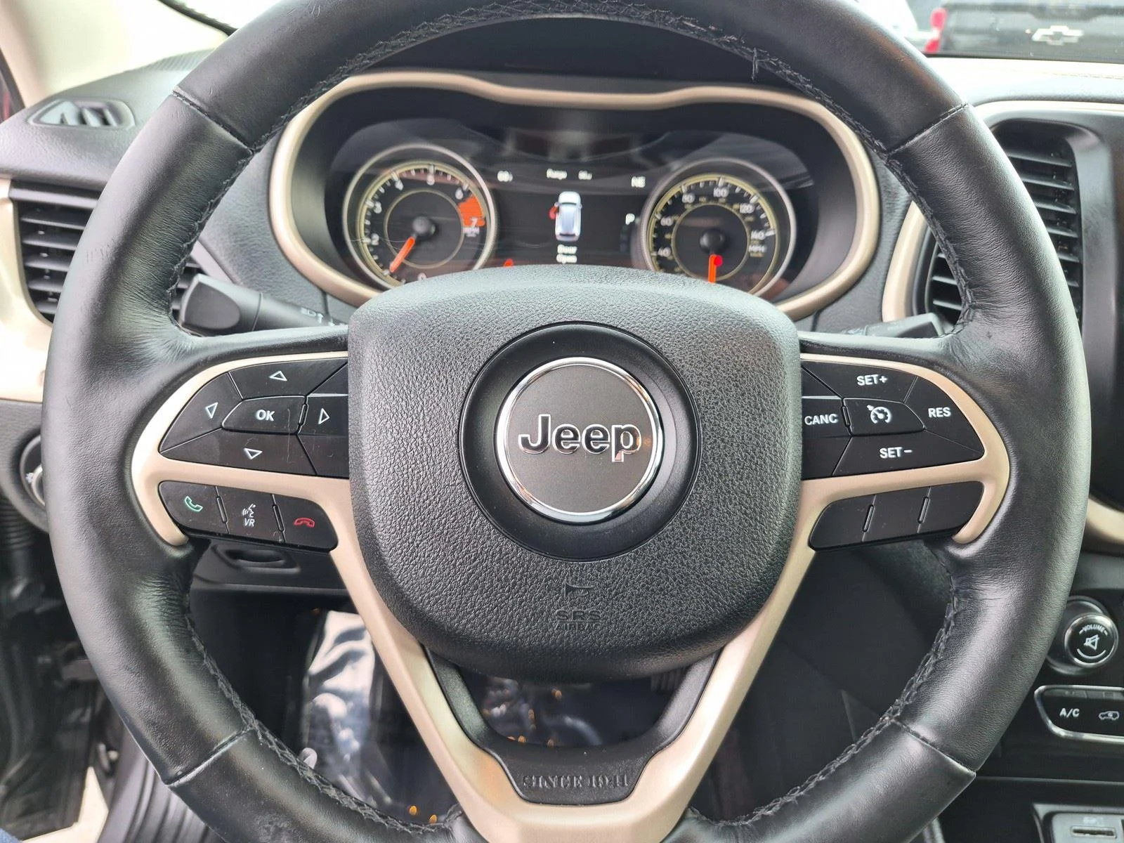 Used 2016 Granite Crystal Metallic Clearcoat Jeep Limited image 26