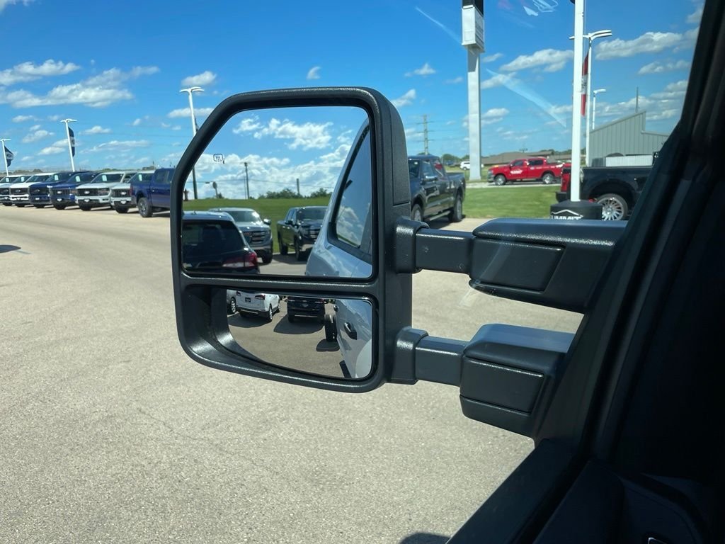 2026 Ford F-550 Super Duty Chassis Cab XL - Photo 35