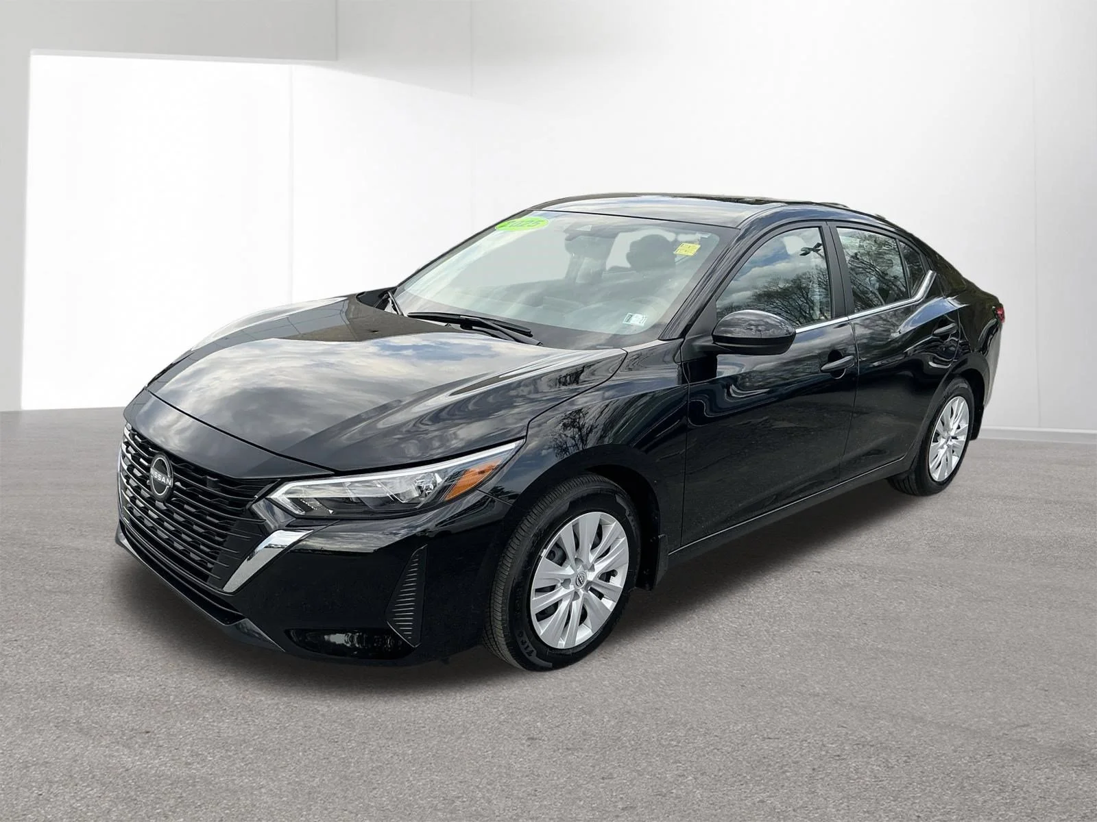 Used 2025 Super Black Nissan  image 7