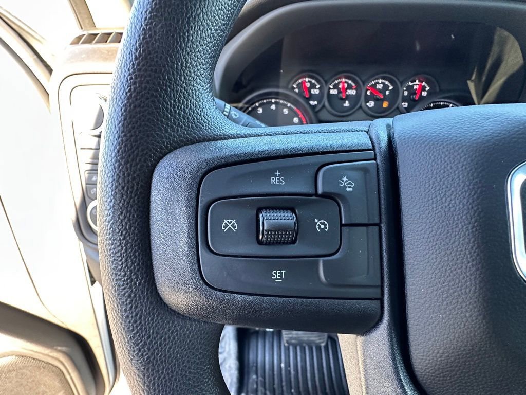 New 2025 Summit White GMC Pro image 23