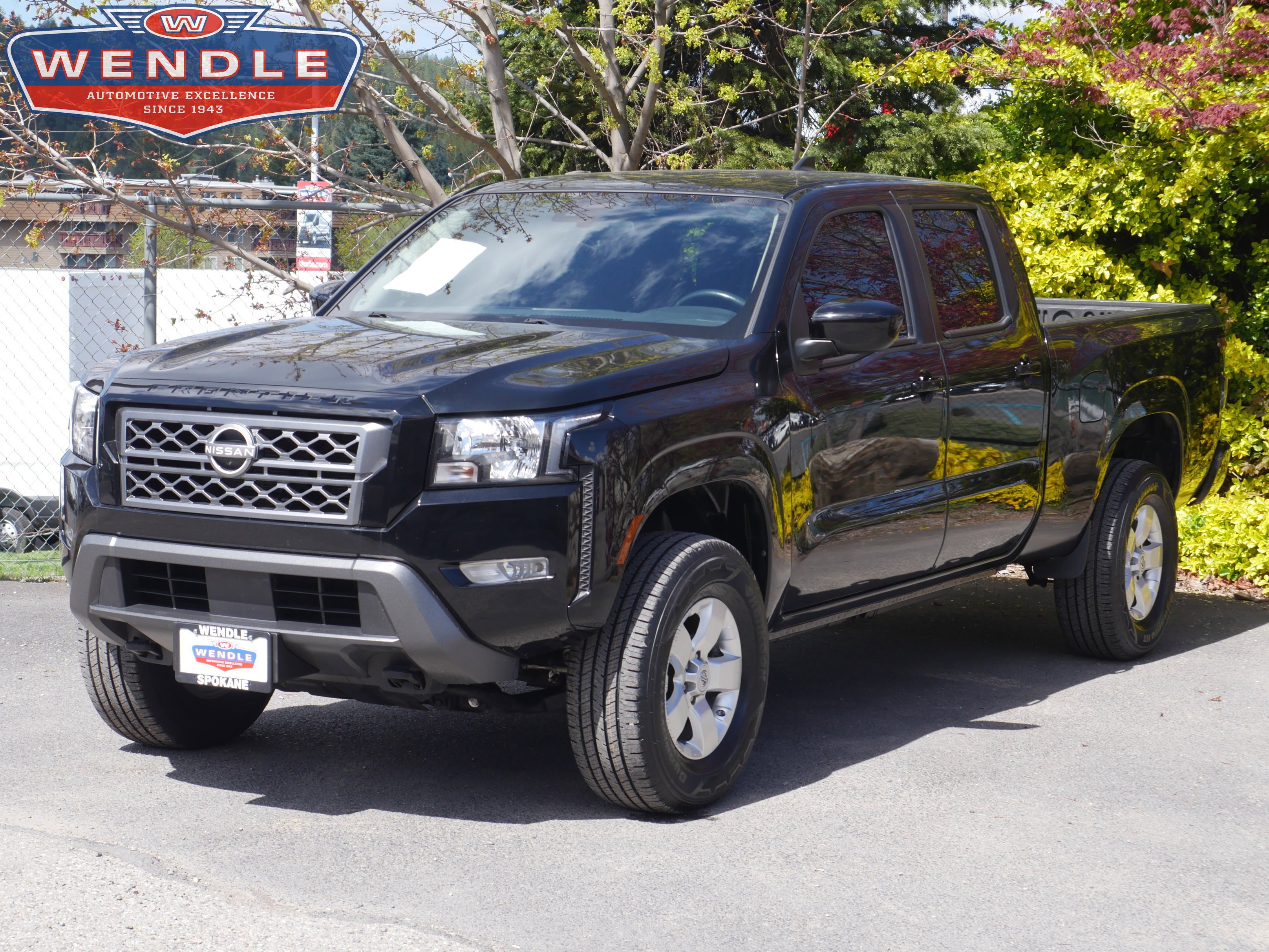 2023 Nissan Frontier SV Crew Cab 4X4 LWB's photo