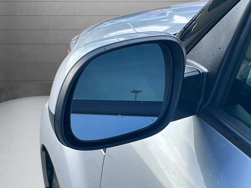 Used 2017 Silver Kia Plus image 43