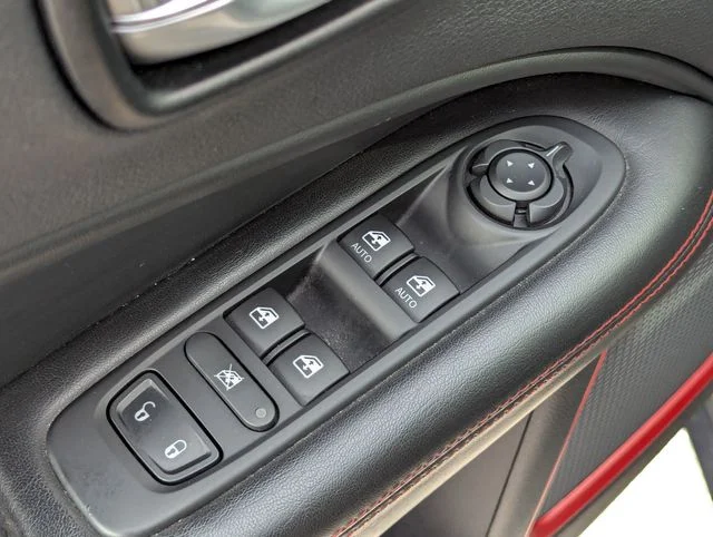 Used 2021 Green Jeep Trailhawk image 18