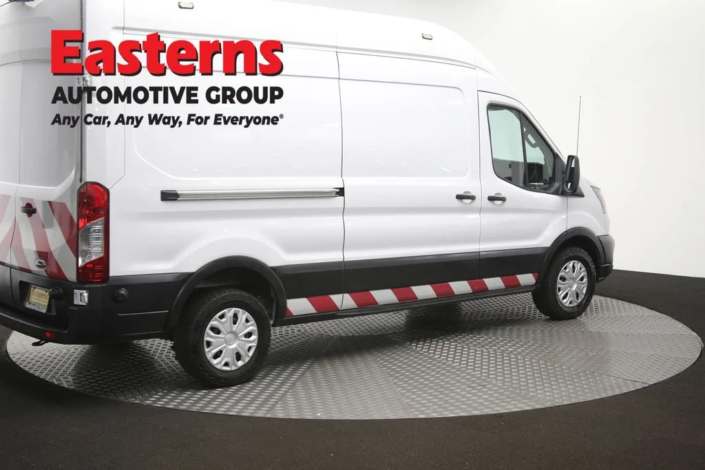 Used 2022 White Ford Base image 39