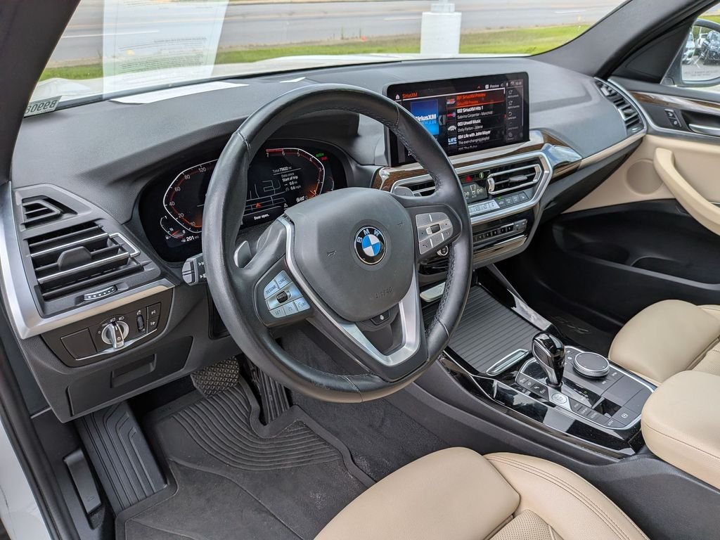 Used 2023 White BMW sDrive30i image 27