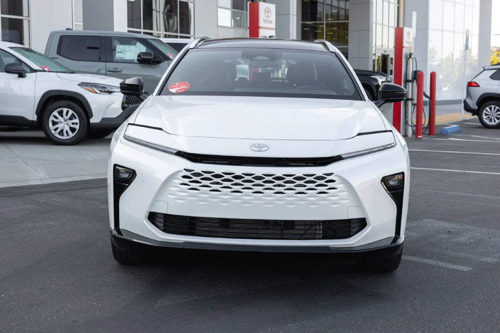 New 2026 Oxygen White <sup>1</sup> Toyota  Limited image 2