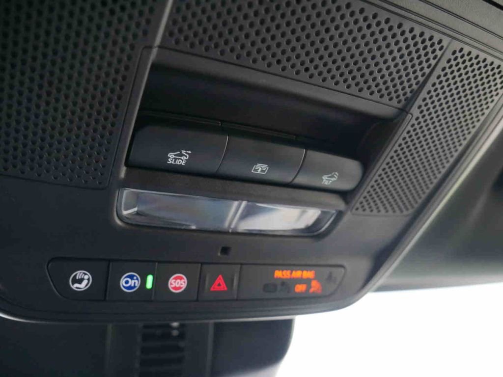 Used 2026  Chevrolet Z71 image 35