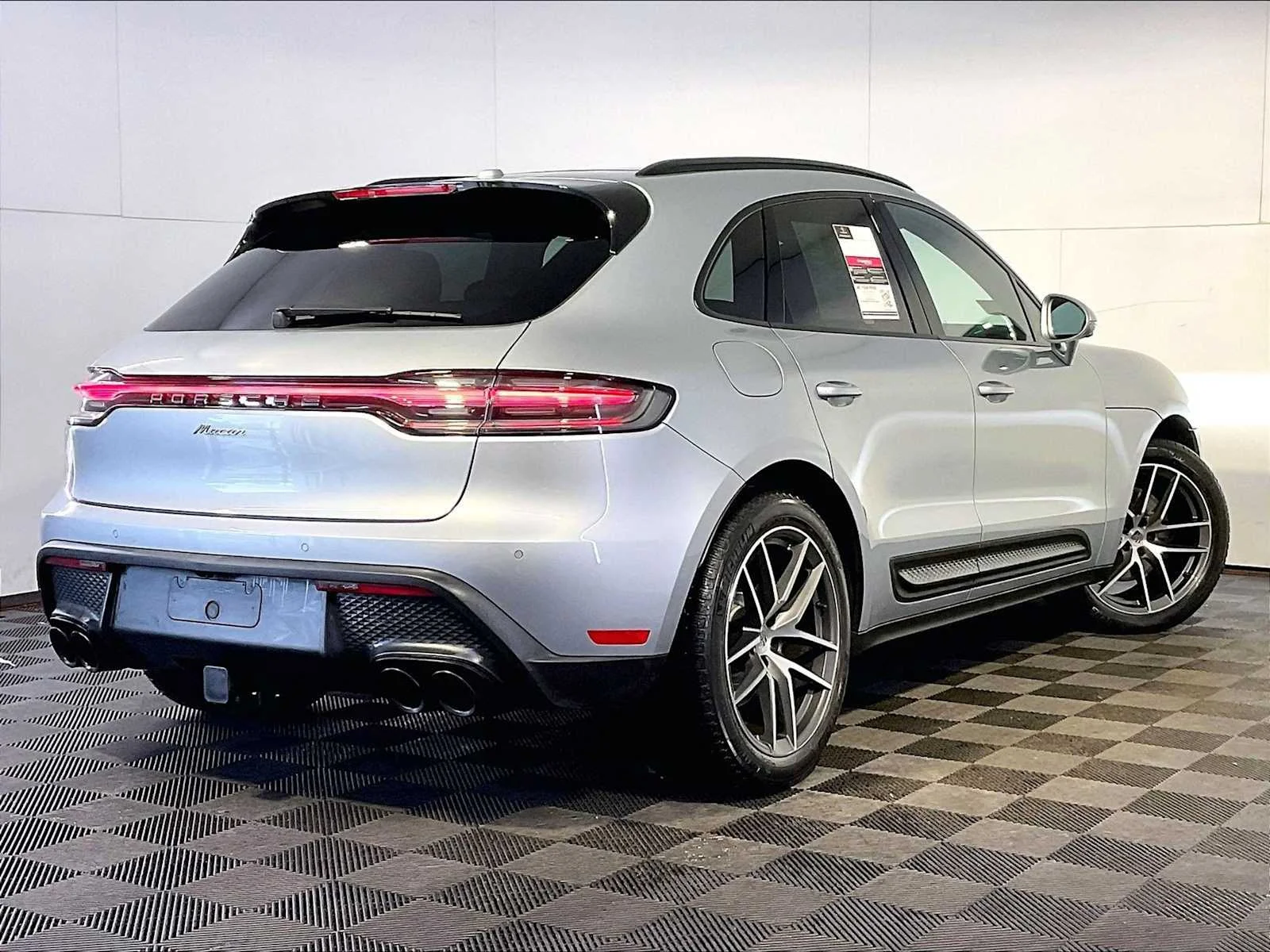 Certified Pre-Owned 2024 Porsche Macan