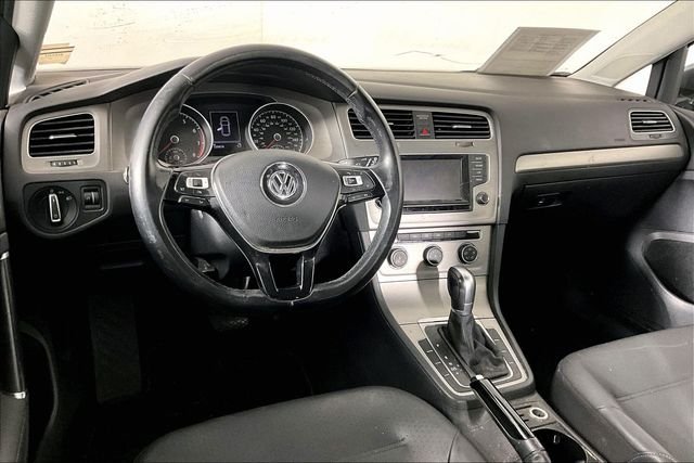 Used 2015 Gray Volkswagen TSI S 4-Door image 4