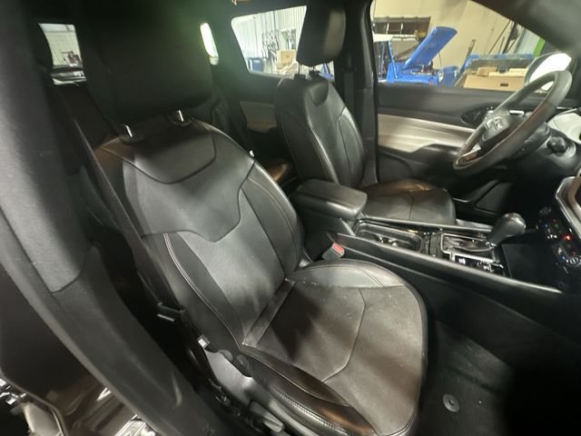 Used 2023 Gray Jeep Limited image 32