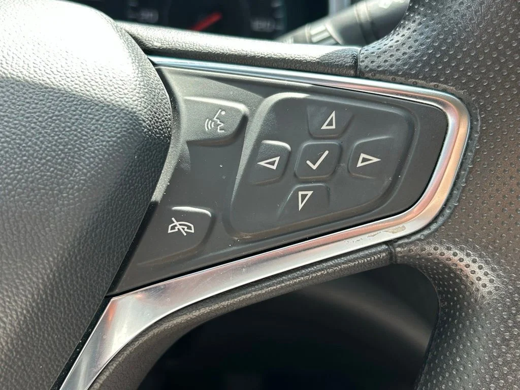 Used 2024 Gray Chevrolet LT image 27
