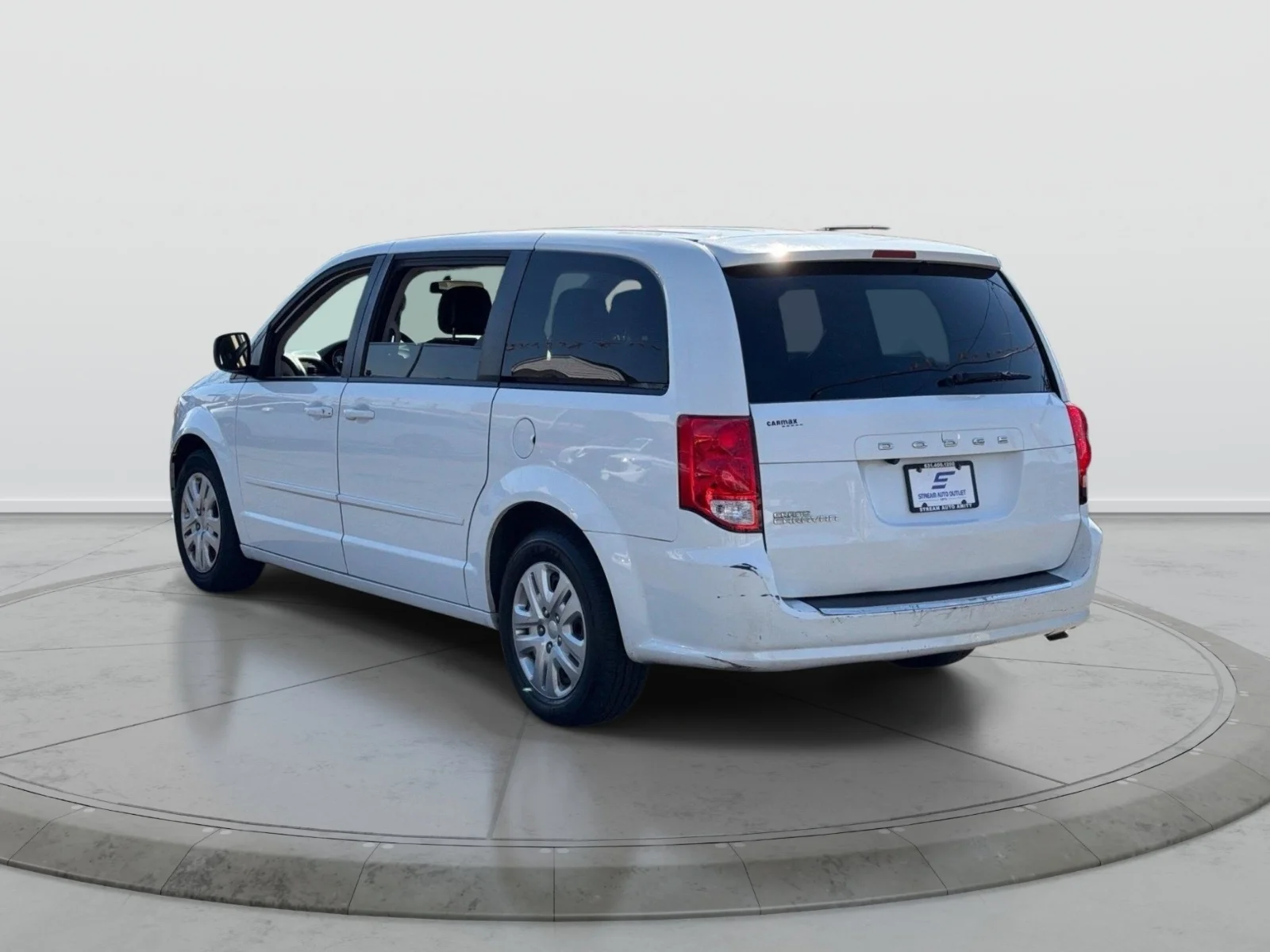 Used 2017 White Dodge SE image 5