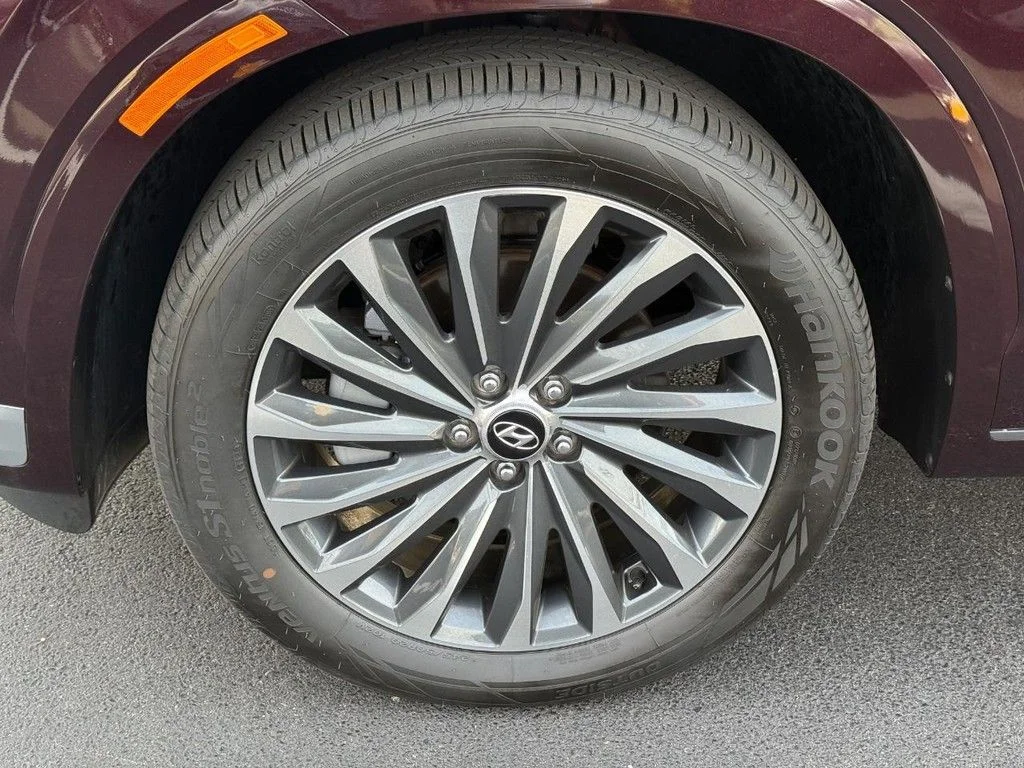 Used 2024 Red Hyundai Calligraphy image 7