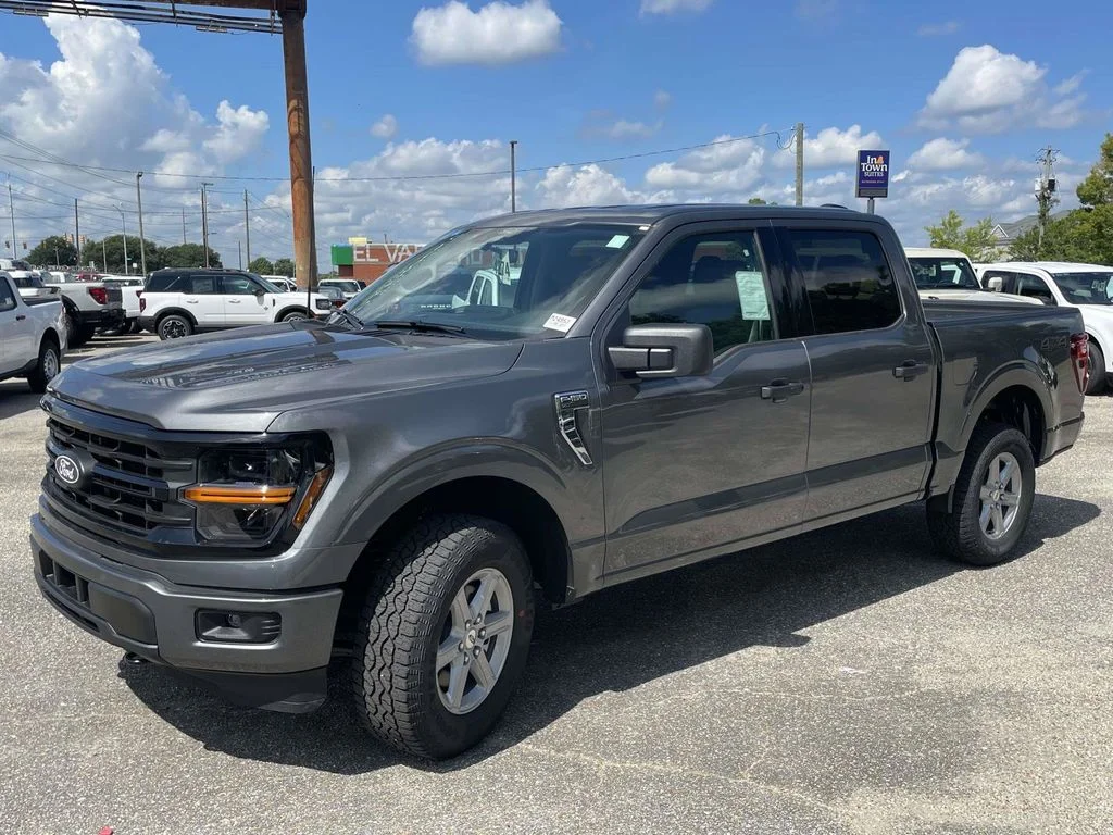 New 2026 Gray Ford XLT image 7