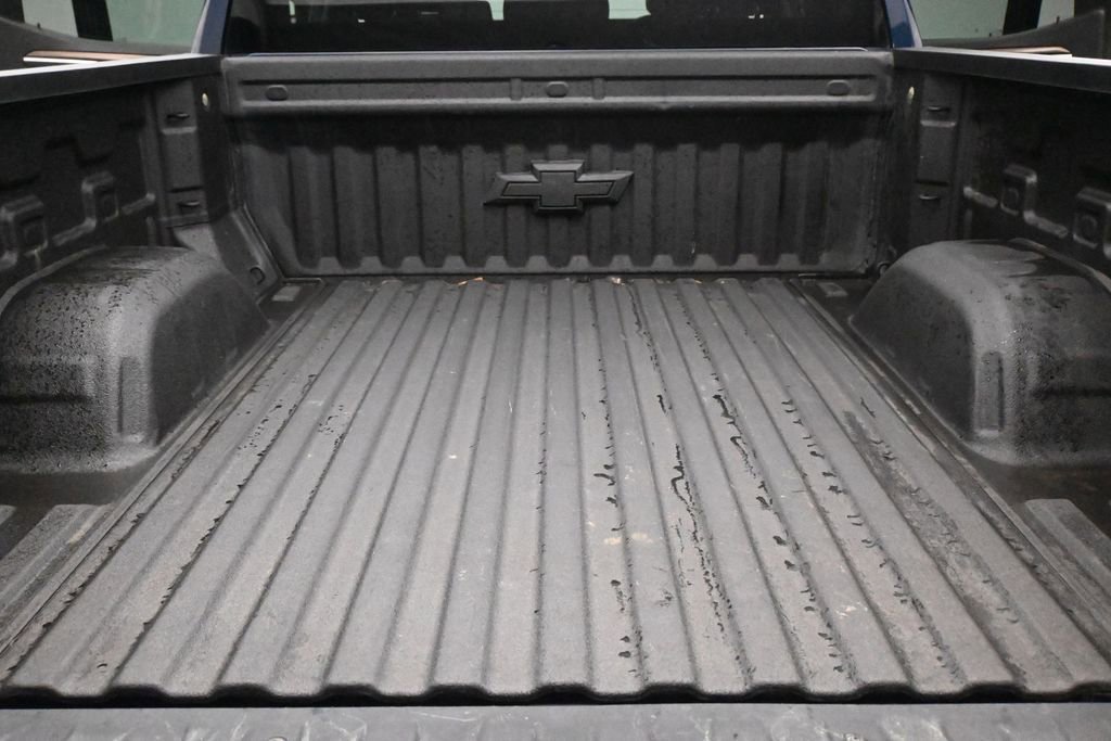 Used 2022 Northsky Blue Metallic Chevrolet LT image 21