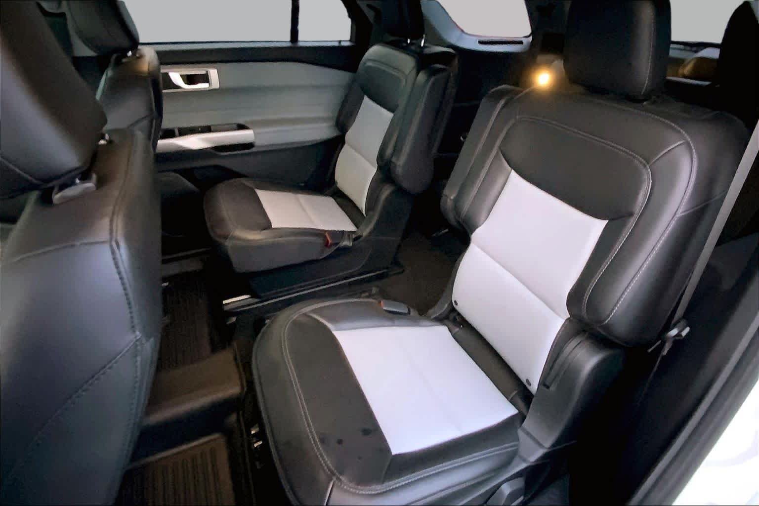 Used 2022 Star White Metallic Tri-Coat Ford XLT image 19