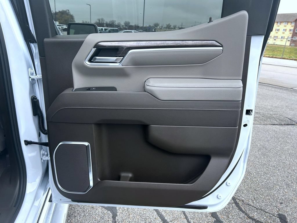 2026 Chevrolet Silverado 1500 LTZ - Photo 22