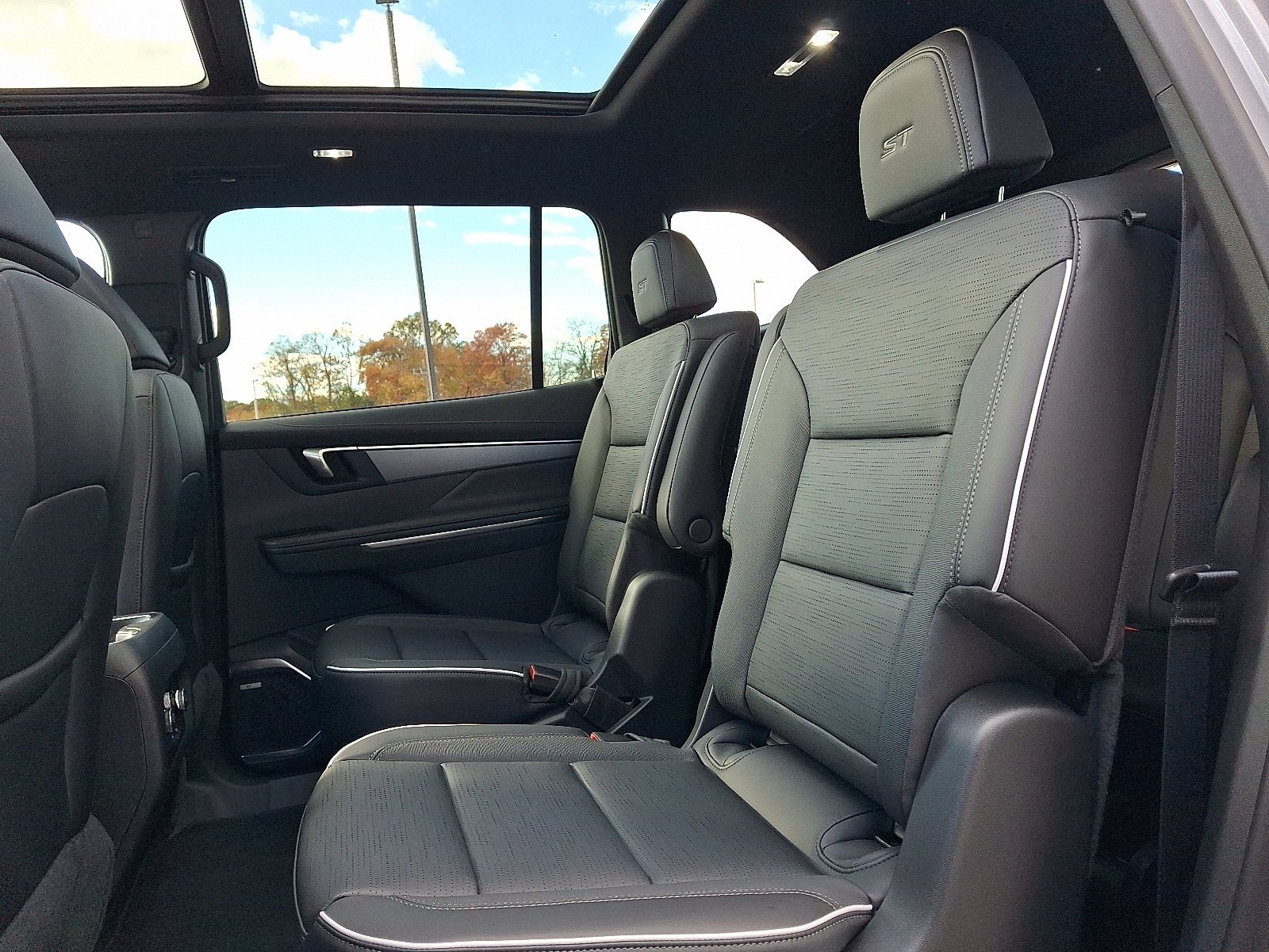 2026 Buick Enclave Sport Touring - Photo 6