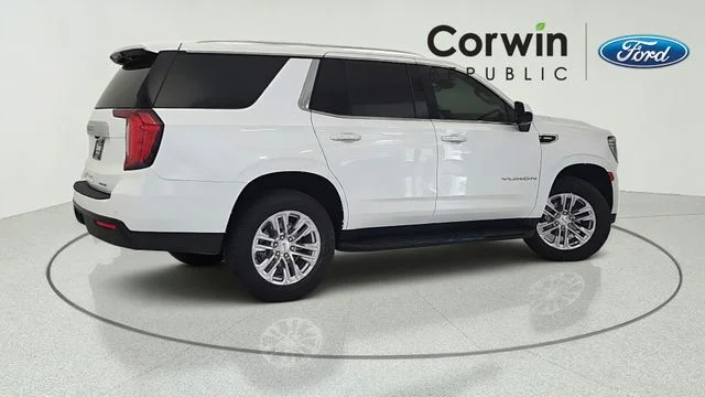 Used 2023 Summit White GMC SLE image 6
