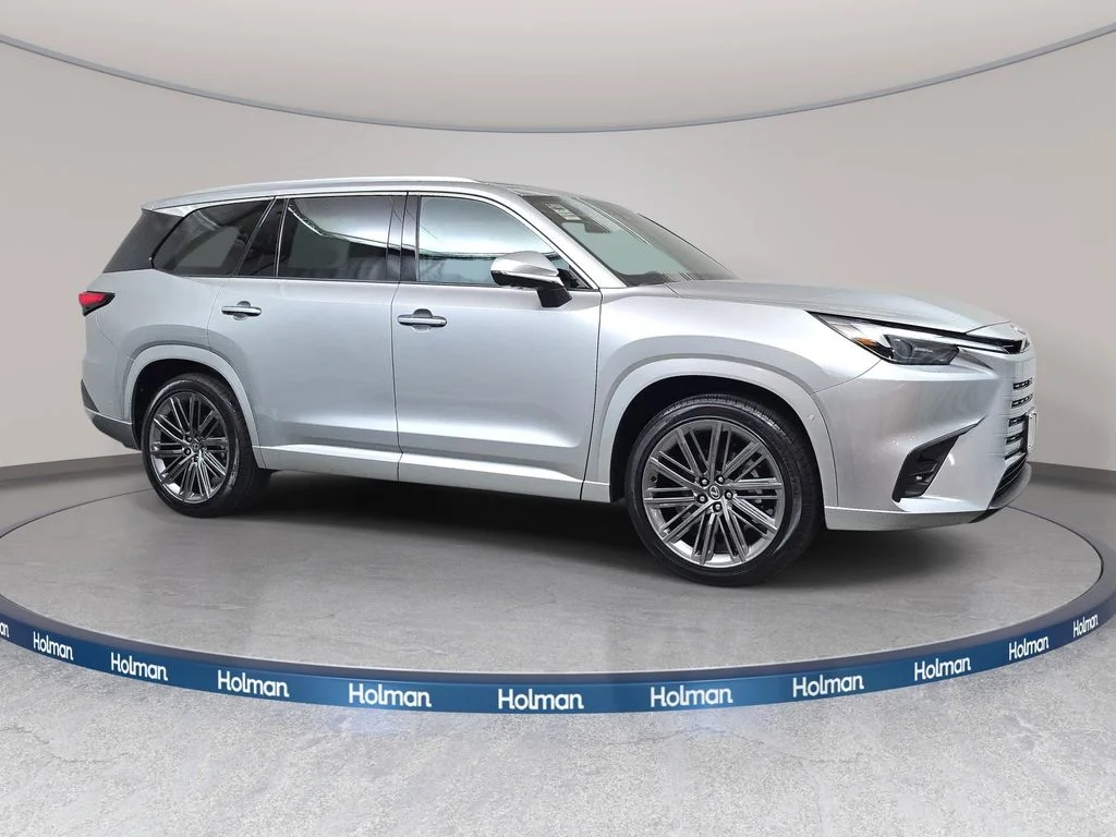 New 2026 Silver Lexus 350 Luxury image 3