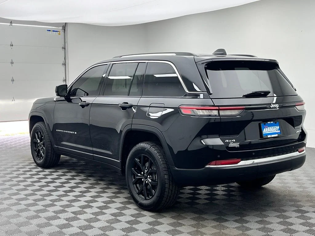 Used 2023 Black Jeep Limited image 11